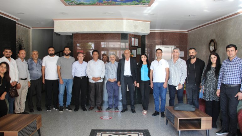 Iraklı turizmciler Hakkari'de ziyaretlerde bulundu