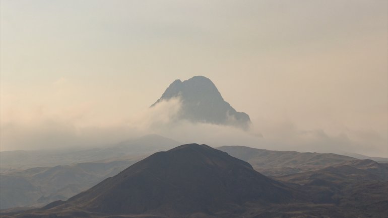 Iğdır'ın yüksek kesimleri sis altında
