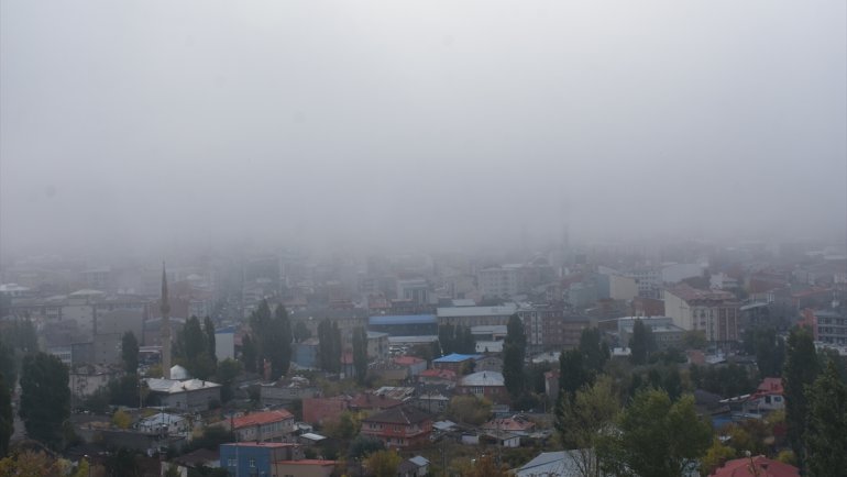 Kars kent merkezinde sis etkili oldu1