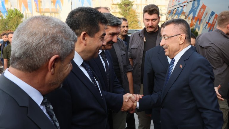 Cumhurbaşkanı Yardımcısı Oktay, Malatya'daki "Vefa Buluşması"nda konuştu: