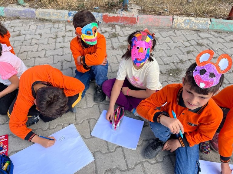 Öğrenciler hayvanlar için çizdi5