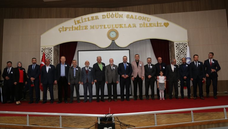 Oltu'da 'Peygamberimiz cami ve irşat' konulu konferans düzenlendi