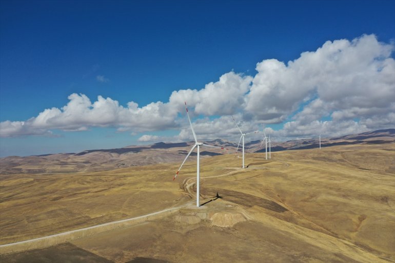 elektrik Rüzgarın 20 enerjiye megavatsaat İpek üretiliyor dönüştüğü Geçidi