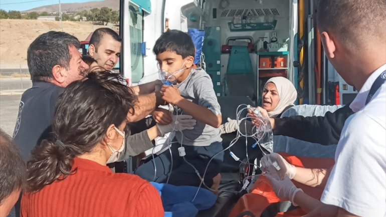 Tunceli'de askeri helikopter astım hastası çocuk için havalandı