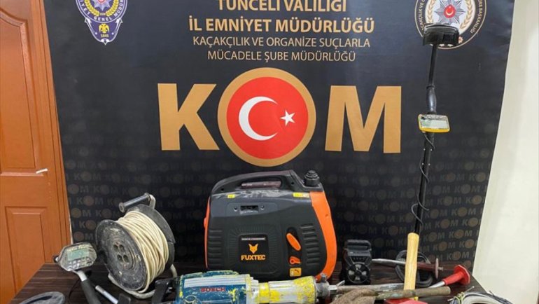 Tunceli’de kaçak kazı yapan 3 şüpheli yakalandı1