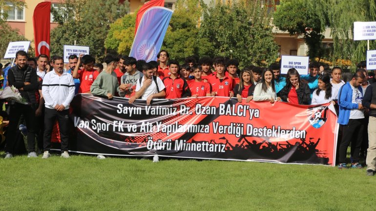 Van Büyükşehir Belediyesinden amatör spor kulüplerine 2 milyon lira destek