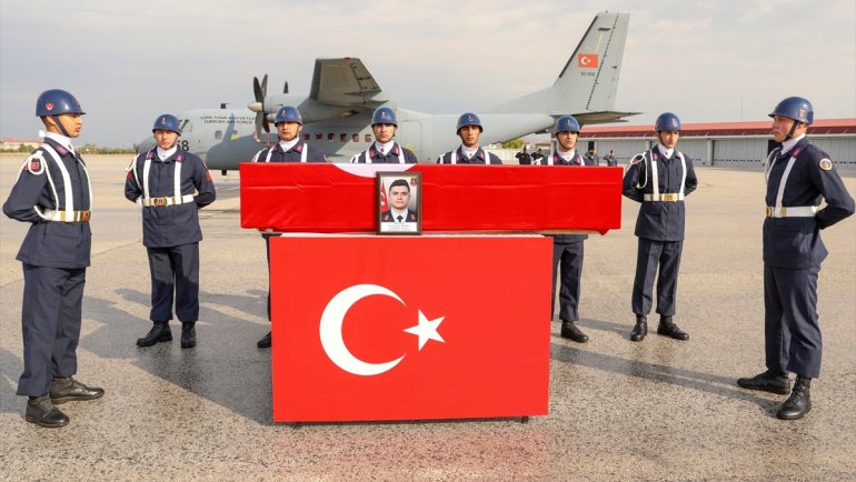 Van'da şehit olan Uzman Çavuş Kürşat Sert'in naaşı törenle memleketine uğurlandı