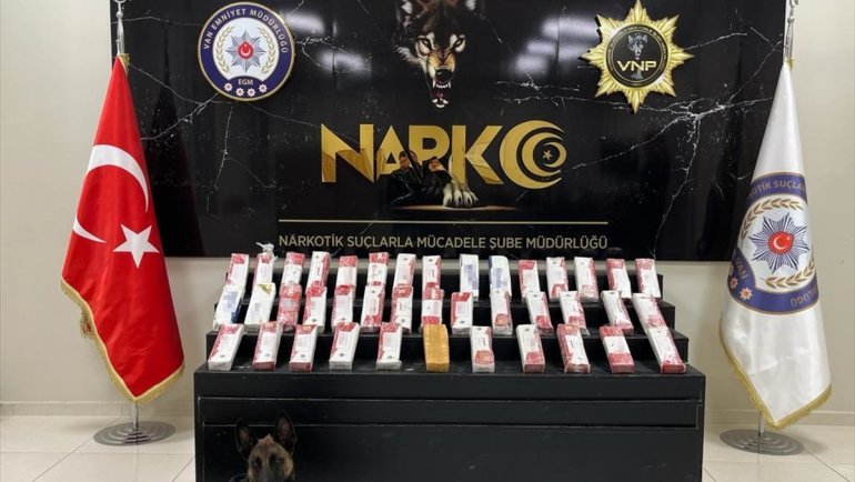 Van'da uyuşturucu operasyonlarında 31 kilo 613 gram uyuşturucu ele geçirildi