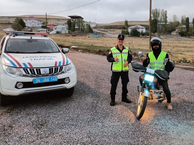 sürücülerine bisiklet reflektif ve jandarma yelek Ağrı
