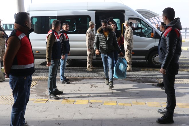 göçmen 136 gönderildi Ağrı
