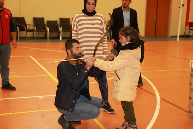 AĞRI köydeki çocukları - Gönüllü sinemaya gençler götürdü 2