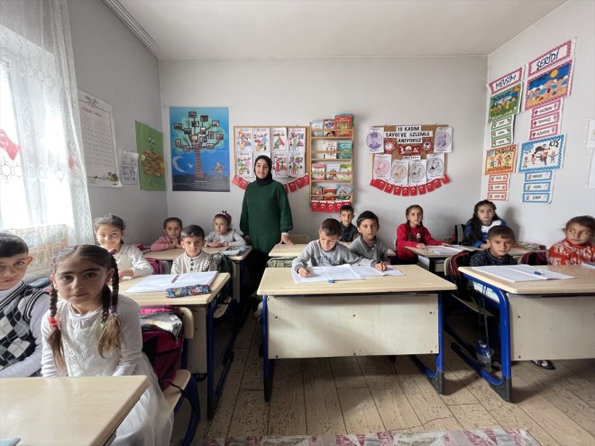 AĞRI gerçekleşti öğretmeni olma - hayalleri Köy Ağrı