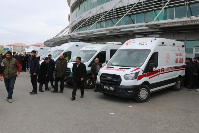 hayatını kazasında - AĞRI Trafik teslim kaybedenlerin edildi cenazeleri ailelerine 4