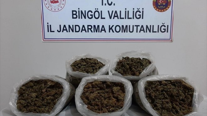 Bingöl'de 5 kilo 588 gram esrar ele geçirildi
