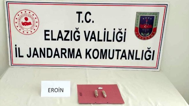 Elazığ'da yaralama suçundan aranan zanlı 44 gram eroinle yakalandı