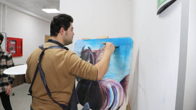 Down sendromlu ressam 20 portre siparişi aldı