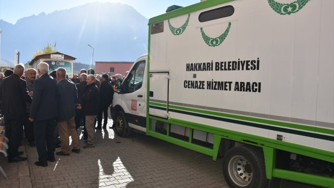 Hakkari'de 4 yıl önce öldürülen kişinin cenazesi incelemelerin ardından ailesine teslim edildi