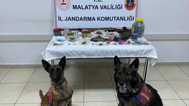 Malatya'da uyuşturucu operasyonunda 4 zanlı yakalandı