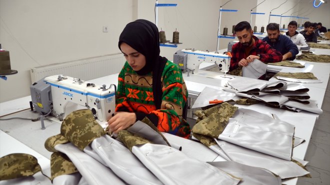 Muşlu ev kadını devlet desteğiyle tekstil atölyesi kurdu