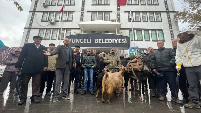 Tunceli'de yapılması planlanan tesise köylülerden "keçi, arı ve eşekli" tepki