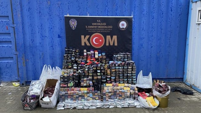 Van'da kaçakçılık operasyonlarda 14 şüpheli yakalandı