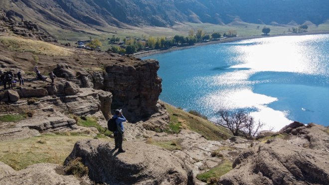 Van Gölü koyları doğaseverleri ağırladı