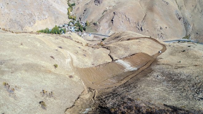 Kışın tehlike oluşturan çığın yatağı değiştirildi