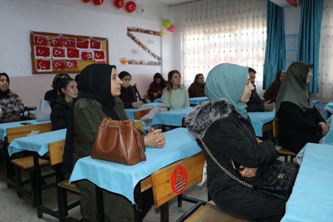 Ağrı'da 14 bin veli 'Aile Okulu Projesi' kapsamında okullu oldu