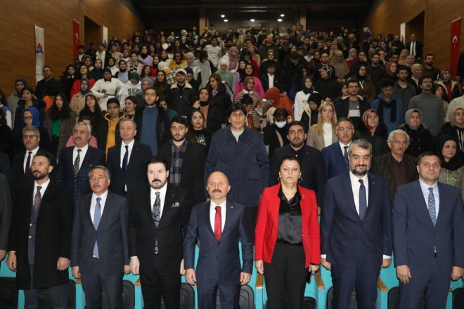 Ağrı'da 'Türkiye Yüzyılı Gençlik ve Üretim Stratejisi Konferansı' düzenlendi