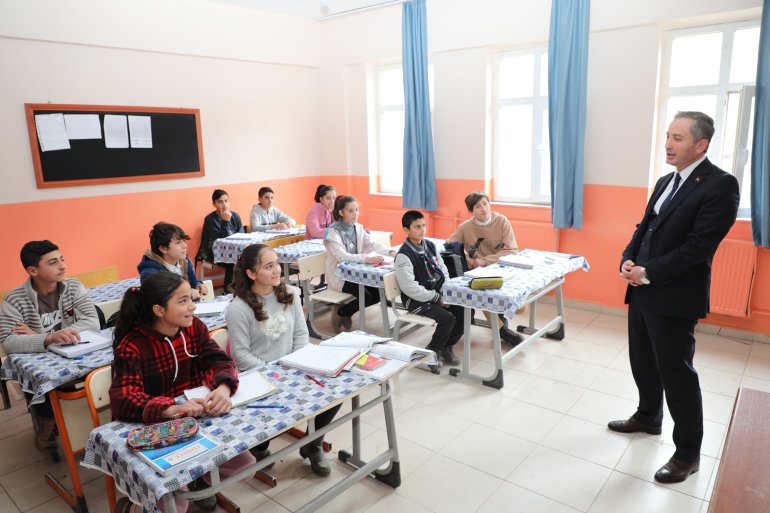 Ağrı Milli Eğitim Müdürü Kökrek, Tutak ve Patnos ilçelerini ziyaret etti4