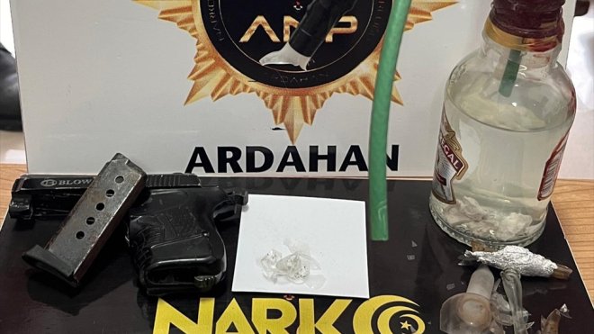 Ardahan'da uyuşturucu operasyonunda 9 şüpheli yakalandı