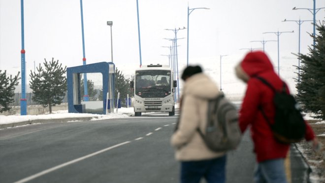 Ardahan'da kar yağışı etkili oluyor