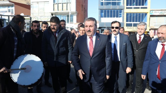 BBP Genel Başkanı Destici Van'da esnafı ziyaret etti