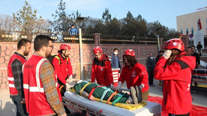 BİTLİS - Ahlat Devlet Hastanesinde deprem tatbikatı yapıldı1