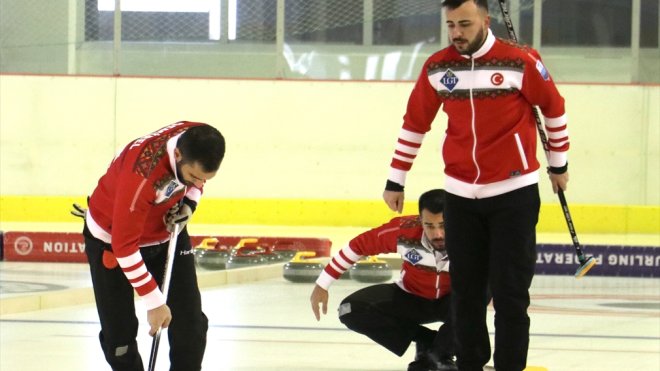 ERZURUM - Türkiye curlingde olimpiyatları hedefliyor1
