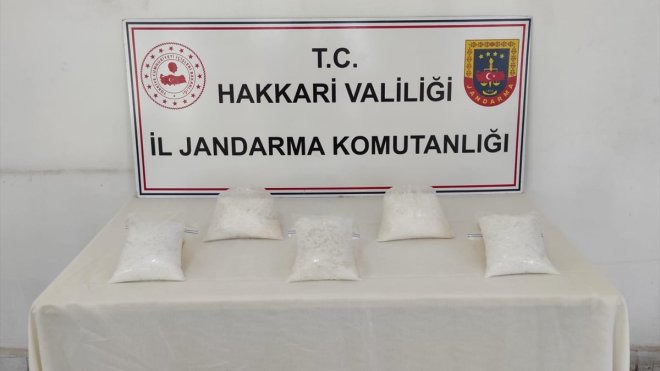 Hakkari'de 5 kilogram sentetik uyuşturucu ele geçirildi