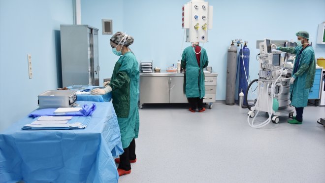 Derecikliler geçen yıl açılan devlet hastanesiyle sağlık hizmetini ilçede alıyor