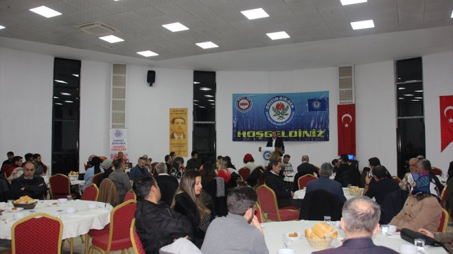 Hakkari Eğitim-Bir-Sen Başkanı Gür, üyeleriyle buluştu1