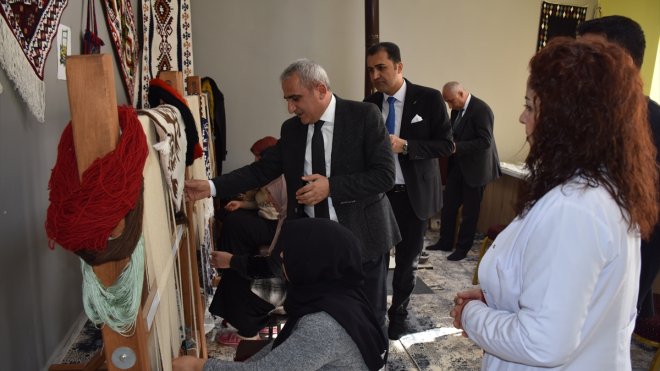 Hakkari'de eski okul binaları köylüler için kurs merkezi oldu