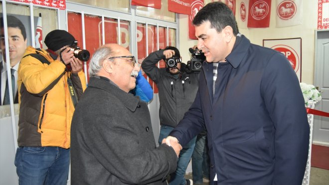 DP Genel Başkanı Uysal, Kars'ta partisinin il binası açılışında konuştu: