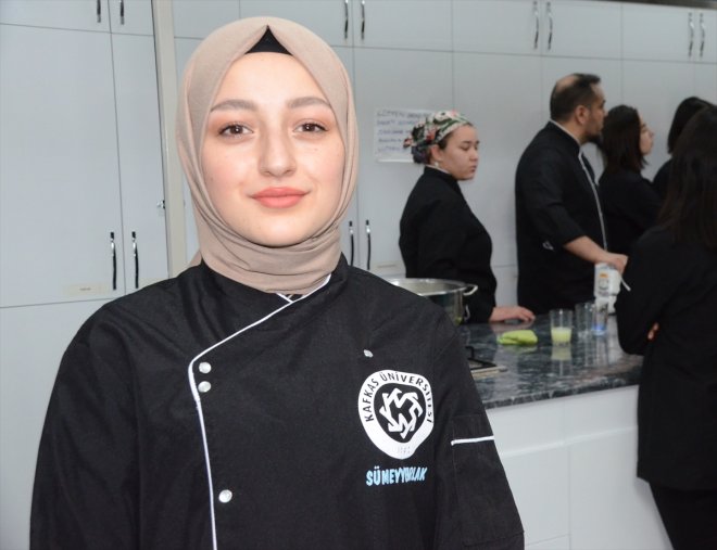 ustasından KARS - Kars yapımını peyniri öğreniyor Geleceğin şefleri 5