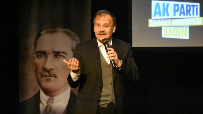 Malatya'da "AK Parti Siyaset Akademisi Kadın Eğitim Programı" düzenlendi