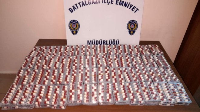 Malatya'da bir kişi, 2 bin 668 uyuşturucu hapla yakalandı
