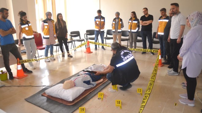 Malatya'da polisten sağlık çalışanlarına adli vaka eğitimi