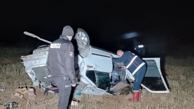 Malatya'da takla atan otomobildeki 3 kişi yaralandı