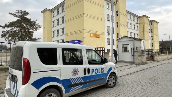 Malatya'da iki lise öğrencisi bıçakla yaralandı