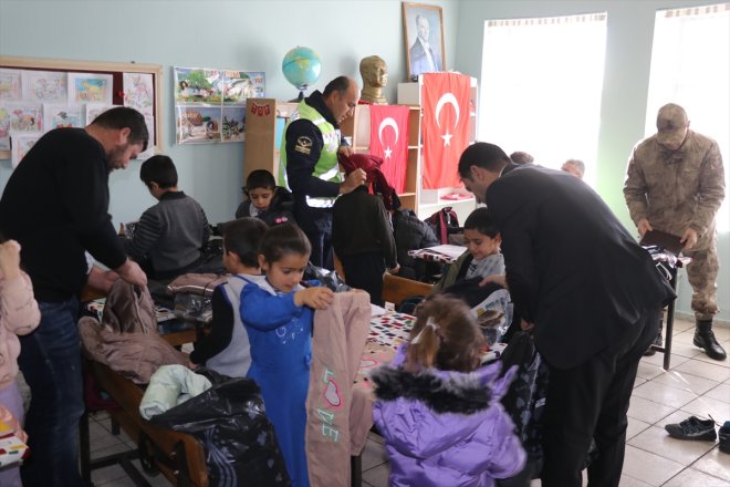 çocuklarını Ağrı