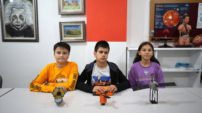 MUŞ - Kusursuz kulak Bager ve 2 arkadaşı Engelsiz Astronomi Sözlüğü geliştirdi1