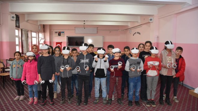 Tatvan'da öğrenciler "metaverse" dünyasıyla buluşturuluyor