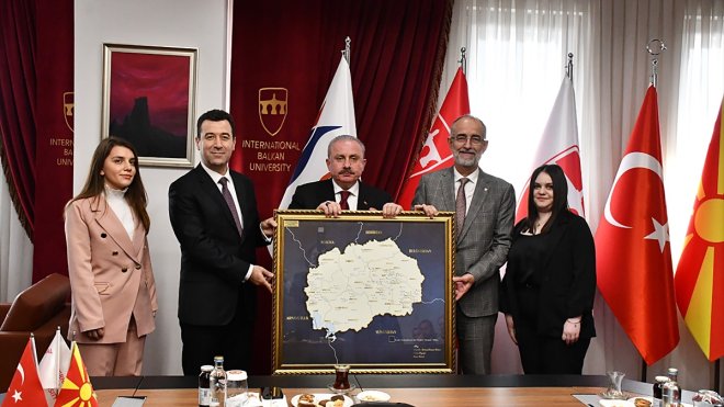 Uluslararası Balkan Üniversitesi "Makedonya Türkleri Kanıtlı Yerleşim Haritası"nı yayımladı